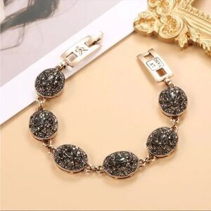 ⭐️New Antiqued Gold Black Gemstone Bracelet